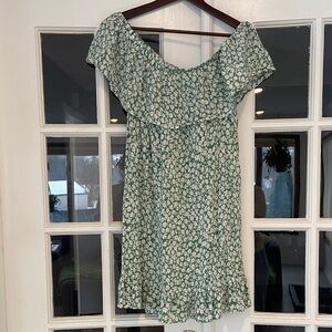 Wild Blue x Sadie Robertson Green Floral Off-Shoulder Mini Dress